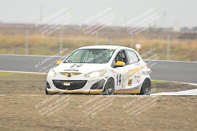 media/Jan-26-2025-CalClub SCCA (Sun) [[cfcea7df88]]/Group 5/Qualyfying/